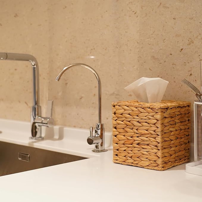 Hand - Woven Natural Material Square Tissue Box: Beautiful and Practical, Easily Adapting to Various Scenarios